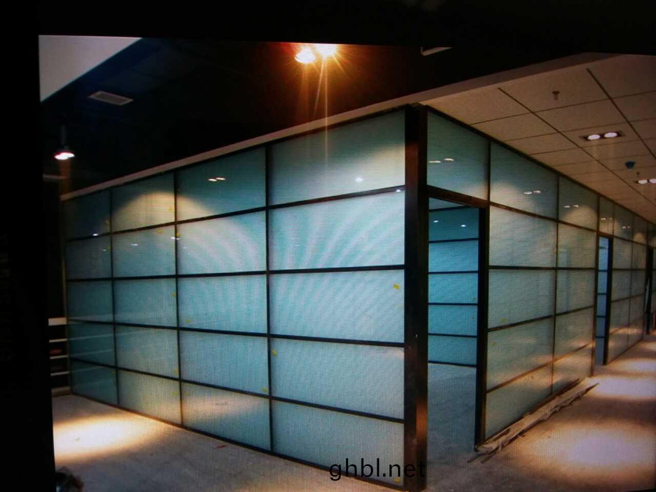 洛陽防火玻(bo)瓈(li)怎麼保障(zhang)安(an)全(quan)性(xing)