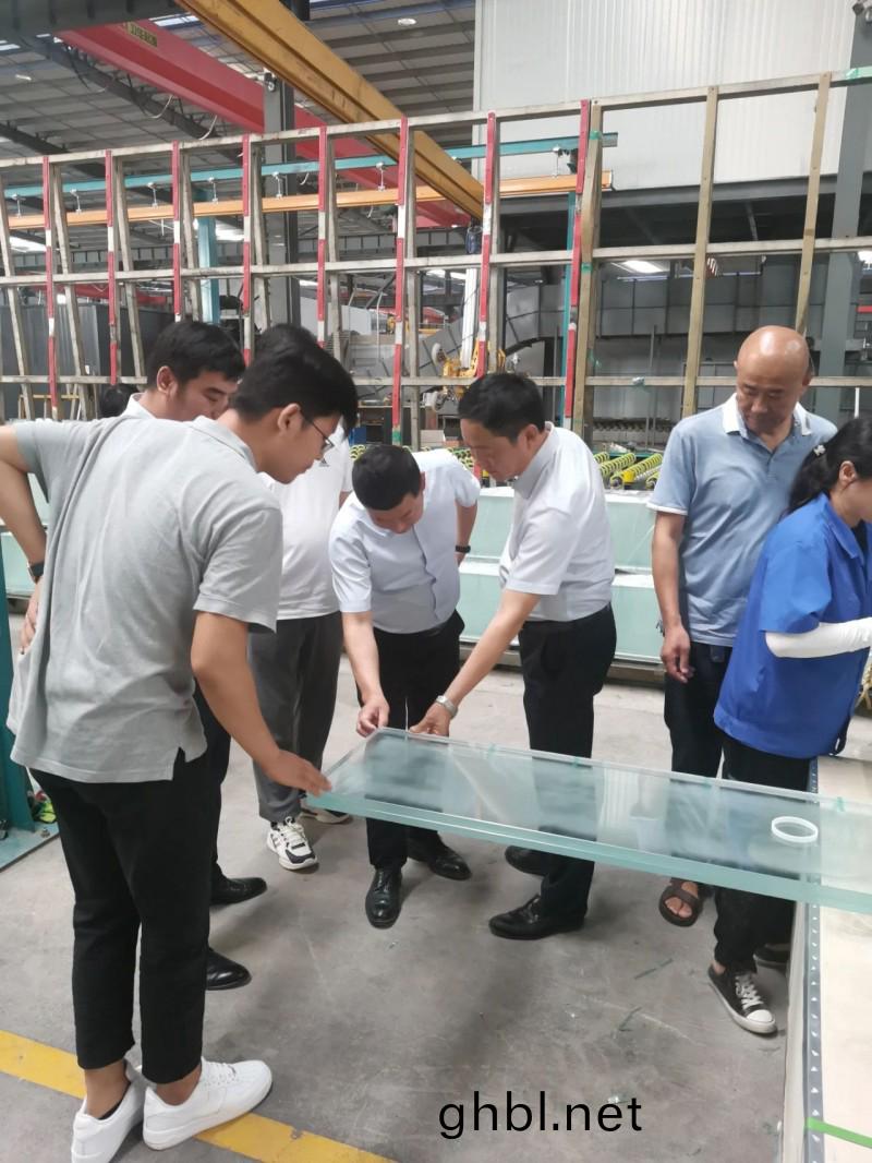 河(he)南省豫玻特種玻瓈有限公司